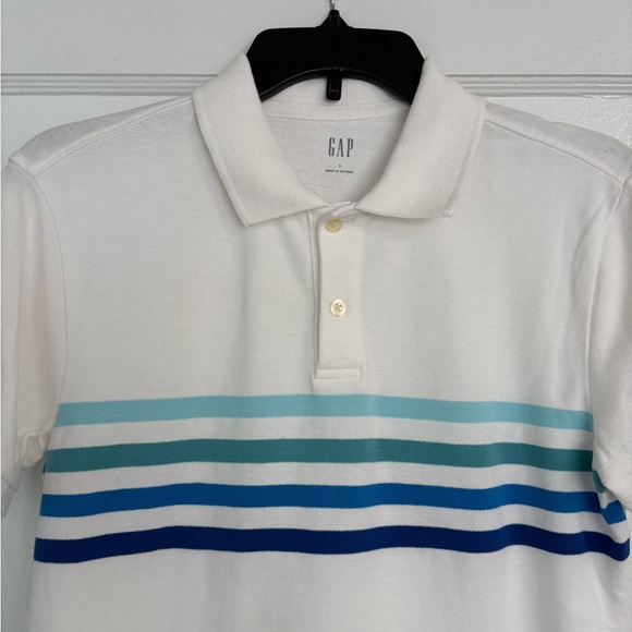 GAP Other - Men’s GAP Polo Shirt Cotton Short sleeves white w blue stripes Size Small